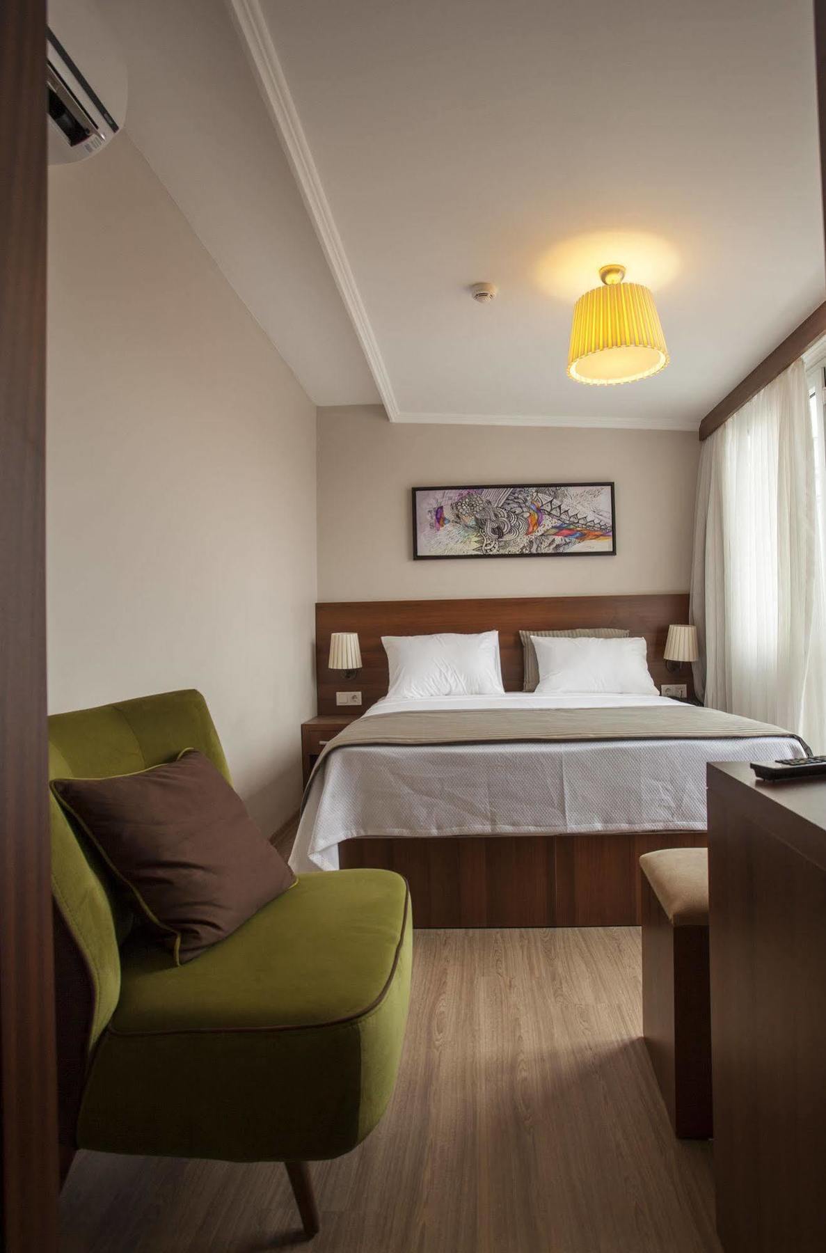 Cordis Hotel Istanboel Buitenkant foto